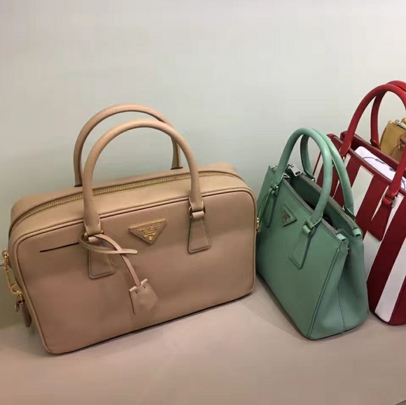 Prada Safiano Leather Briefcase - Picture 4 of 4